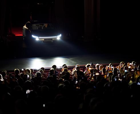 Lightyear-One_first-solar-family-car-ever_Brabant-Brand-Box.jpg